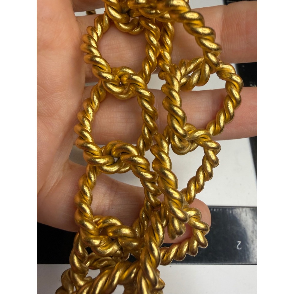 Gold Tone Chunky Twisted Rope Oval Link Toggle Clasp Necklace 17.5 Inch